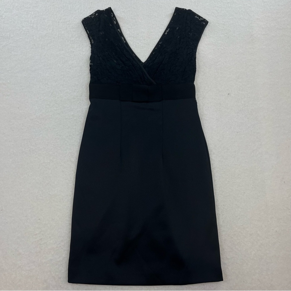 Banana Republic Black Lace Surplice Zip Back Lined Cocktail Dress Size 0P - Picture 3 of 11